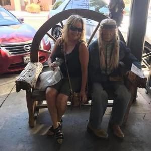 Meet your Posher, Debbie